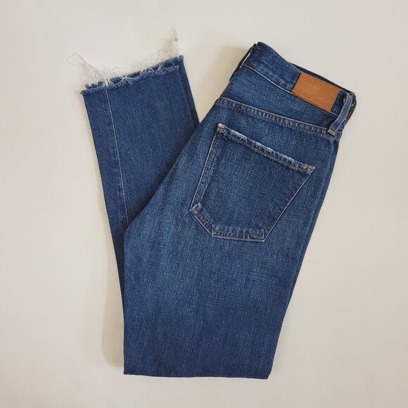 COH Liya High Rise Classic Fit Distressed Crop Cut off Hem Jean - Picture 6 of 11